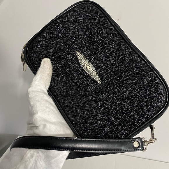 Rivers Eight wristlet in a black string-ray - Picture 9 of 9